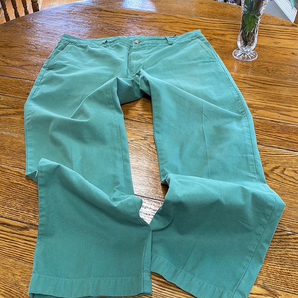 Vineyard Vines Other - Vineyard Vines green slim fit breaker pants 36x32